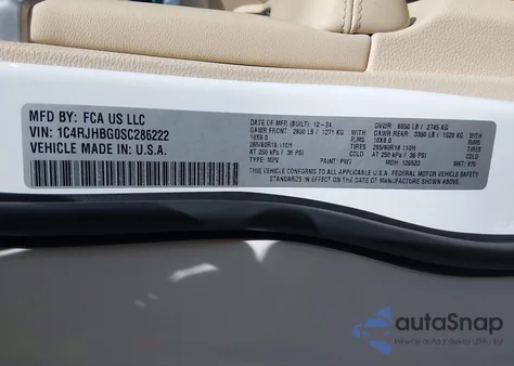 2025 Jeep Grand Cherokee Limited 4X4 из США, поврежденный, VIN 1C4RJHBG0SC286222